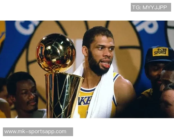 特纳评选历史五大中锋：奥尼尔大梦邓肯贾巴尔魔兽的传奇对决与影响