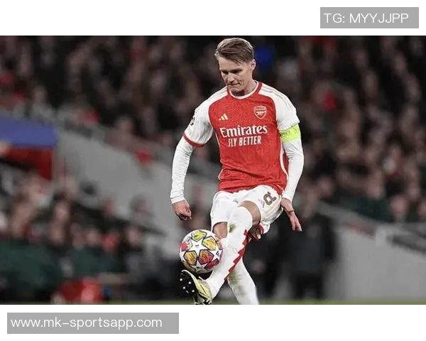 德天空揭秘拜仁小将卡尔的成长故事与偶像厄德高的影响