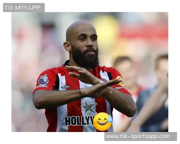 曼联今日训练亮点库尼亚笑容满面伤势恢复良好