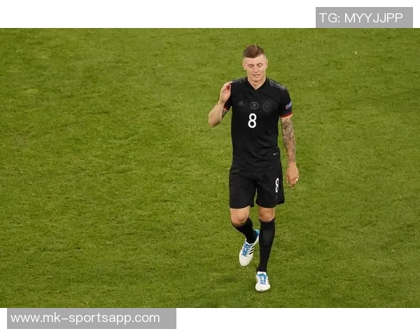 科隆19岁前锋马拉首次入选德国国家队大名单引发关注