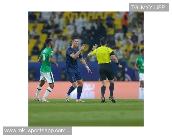 肘击事件引发争议阿奇迪停赛两场并罚款两万里亚尔