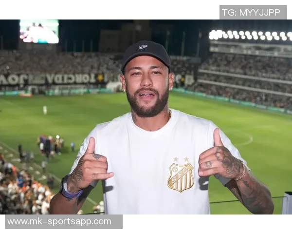 内马尔重返桑托斯训练状态良好下轮联赛出场机会增大