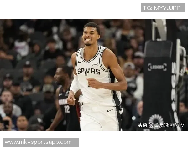 霍华德称赞文班亚马场均333分或将成为NBA新一代超级明星