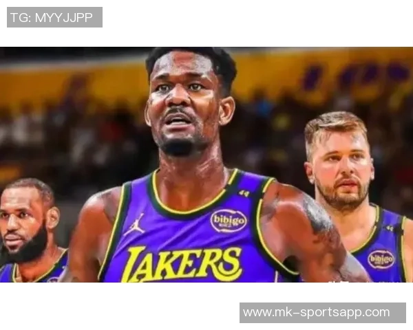 詹姆斯称赞艾顿表现出色强调他在球队中的重要性与冲击力